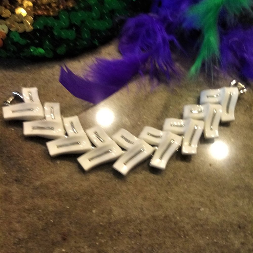 Vtg Signed CORO Thermoset Lucite Geometric  WHITE with Silver Inlay Bracelet RAR